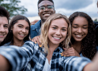 Generación Z: ¿qué les interesa cuando se trata de vivienda? Inmobilia-Curso-generacion-z